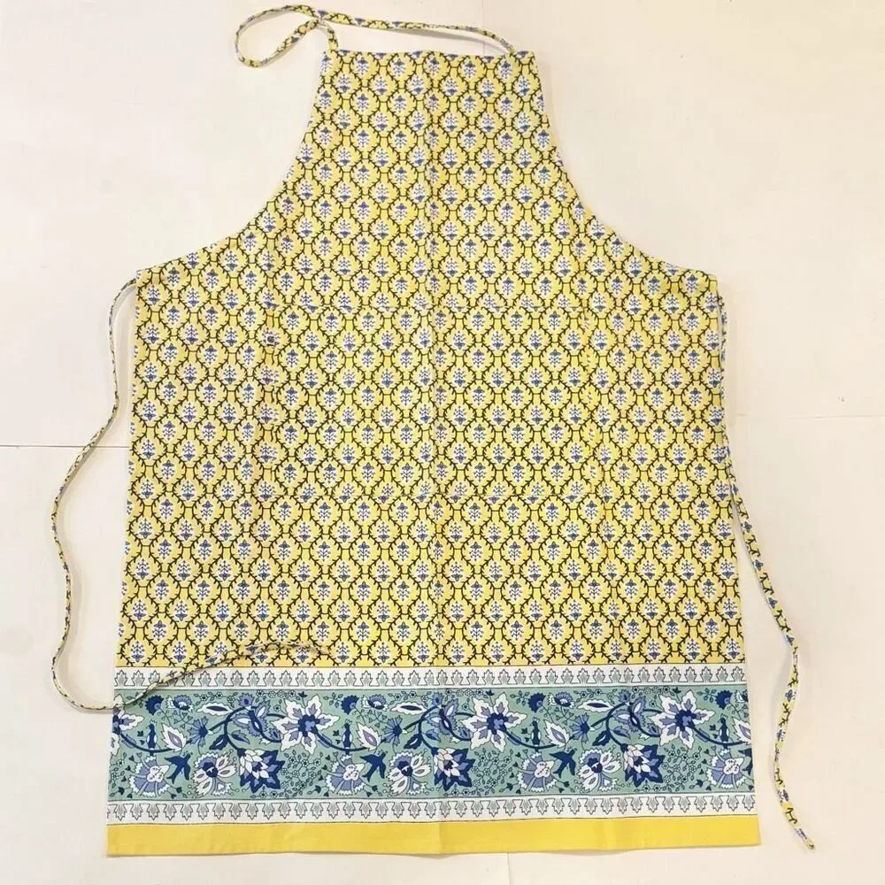 NWOT Pomegranate Hostess Set Apron Oven Mitts Block Print